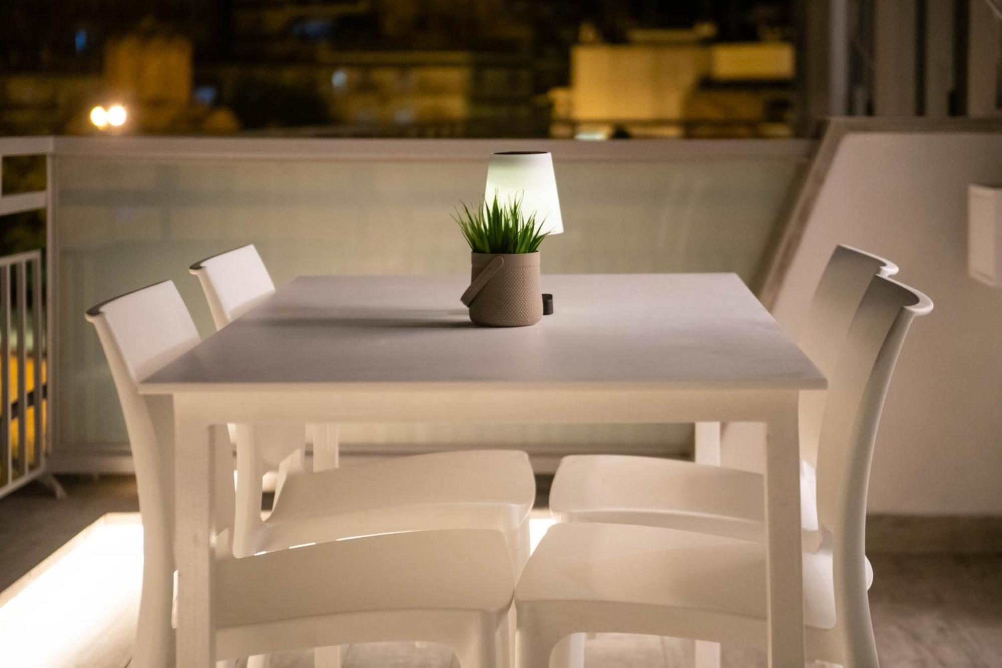 Skia Luxury Living Above The Walls Appartement *
